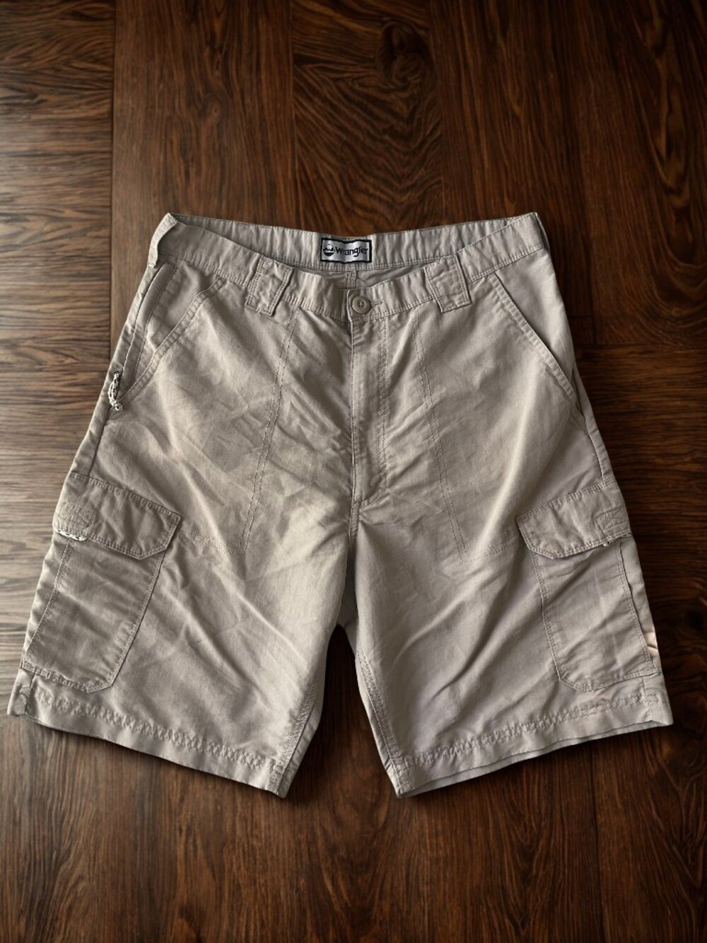 Wrangler Cargo Shorts with Pockets